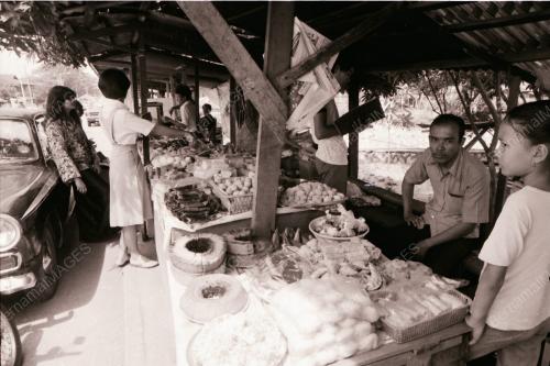 JUALAN KUIH DI BULAN PUASA