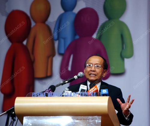 DATUK SERI DR RAIS YATIM