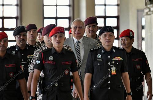 DATUK SERI NAJIB TUN RAZAK