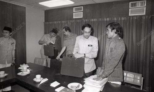 ANWAR IBRAHIM