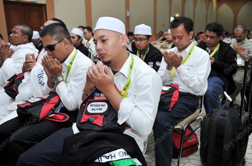 KL08_15092012_HAJI_PETUGAS