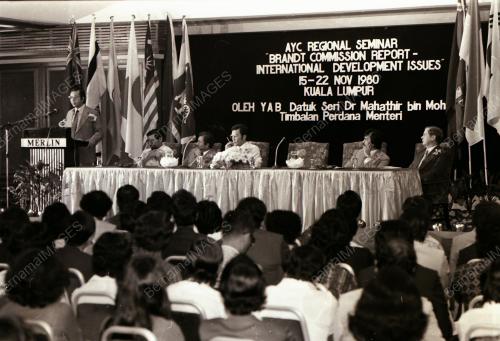 DATUK SERI DR. MAHATHIR BIN MOHAMAD