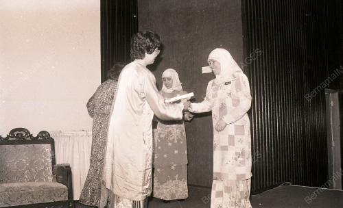 KL08_160190_CHOGM