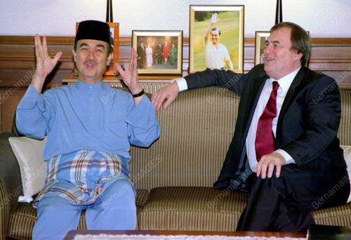 KL08_16022016_TPM_BRITAIN