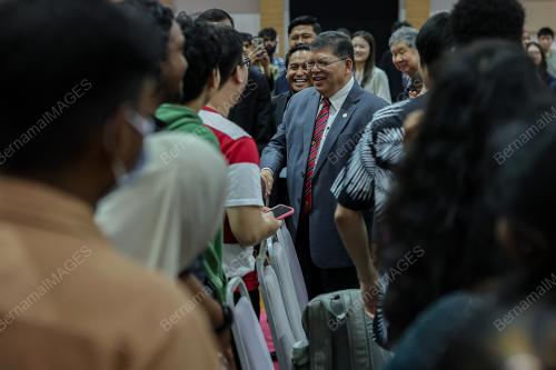 TAN SRI JOHARI ABDUL