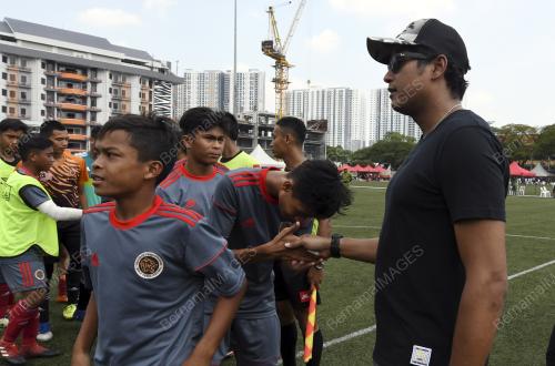 KL08_16122017_KHAIRY_BN201712154285