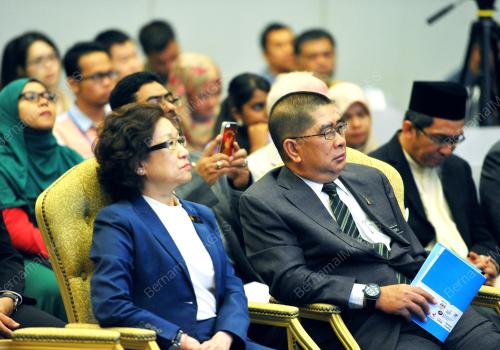 KL08_17032015_IWA