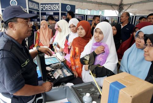 PROGRAM SANTAI SAMBIL BERHIBUR