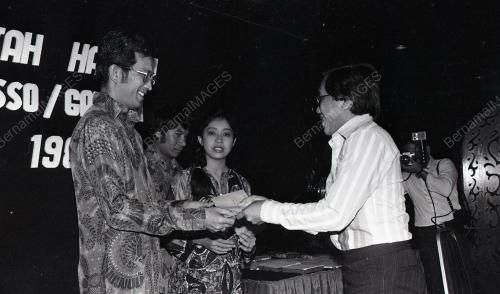 PERTANDINGAN MENULIS CERPEN