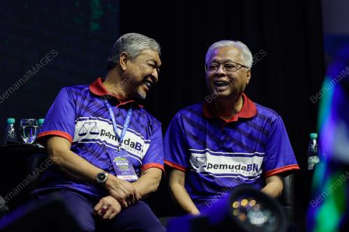 DATUK SERI ISMAIL SABRI YAAKOB