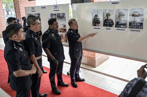 DATUK SERI MOHD KHALID ISMAIL