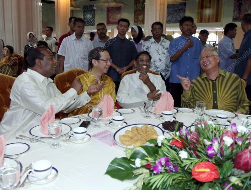 MOHD NAJIB TUN ABDUL RAZAK