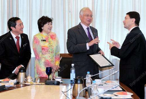 DATUK SERI NAJIB TUN RAZAK