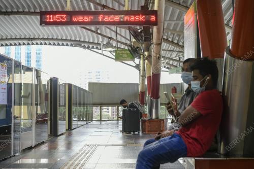TINJAUAN PENGGUNAAN PENGANGKUTAN AWAM