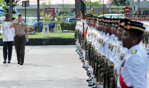 KL08_17112014_MINDEF