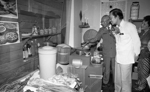 KL08_18022015_ANWAR_RASMI