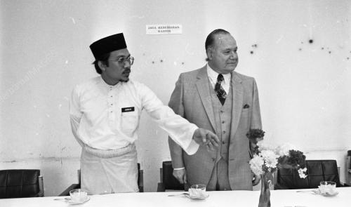 KL08_18022015_ANWAR_SEMINAR