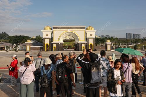ISTIADAT PERTUKARAN PENGAWAL ISTANA NEGARA