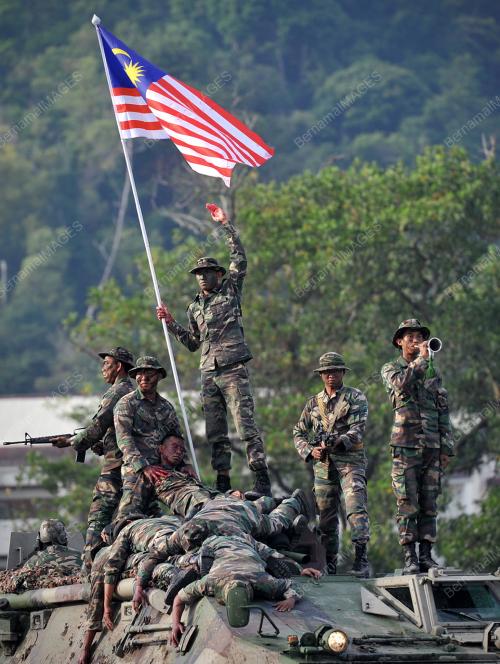 KL08_18072014_PAHLAWAN