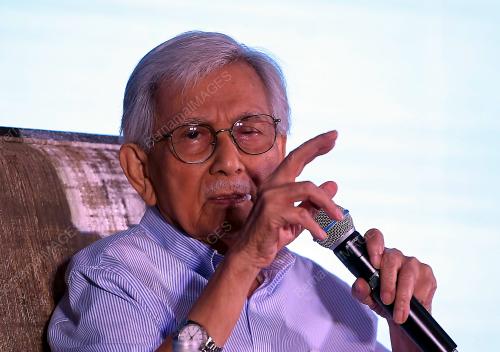 TUN DAIM ZAINUDDIN