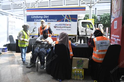 VAKSIN MENERUSI INISIATIF TRAK VAKSIN BERGERAK MYMEDIC@WILAYAH