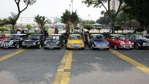 PAMERAN KERETA MINI KLASIK