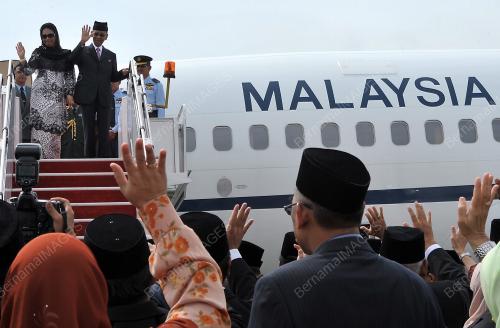 KL08_19102012_AGONG