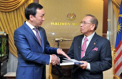 KL08_19112013_ABU_ZAHAR