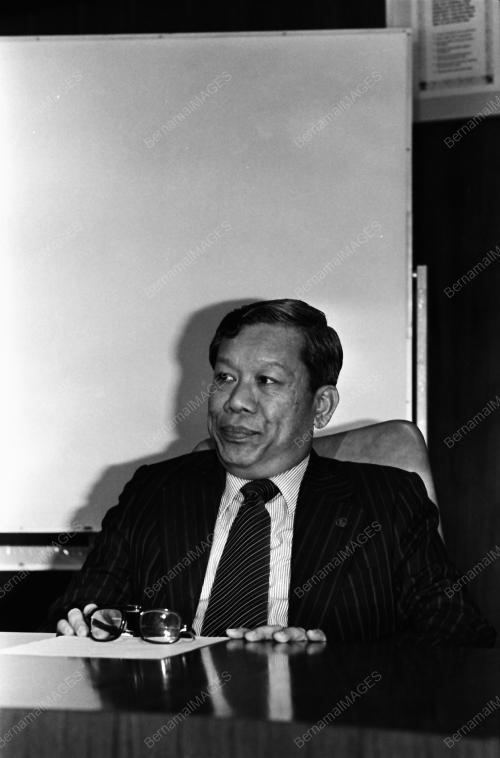 TAN SRI CHONG HON NYAN
