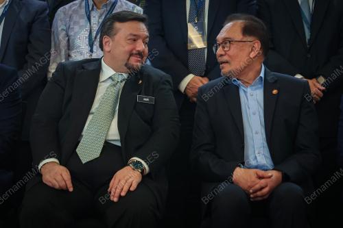 DATUK SERI ANWAR IBRAHIM