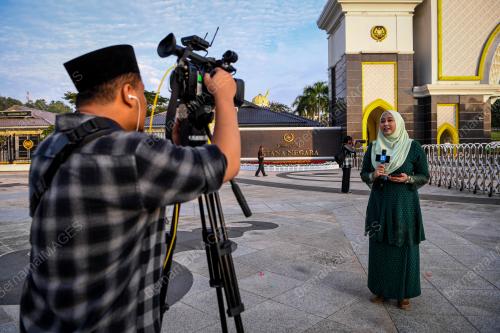 PERTABALAN YANG DI-PERTUA AGONG KE-17