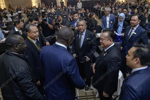 DATUK SERI ALEXANDER NANTA LINGGI
