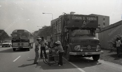 SEKATAN JALAN RAYA