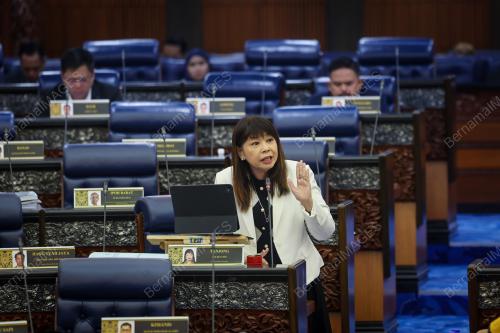 LIM HUI YING