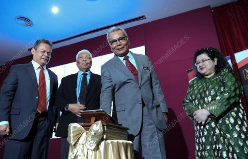 DATUK SERI MOHD REDZUAN YUSOF