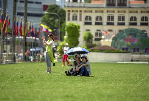 KL08_21022015_CUACA_PANAS
