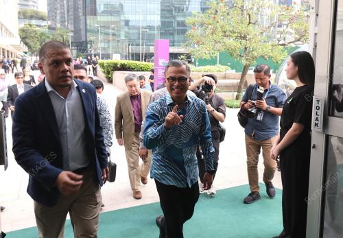 FAHMI FADZIL