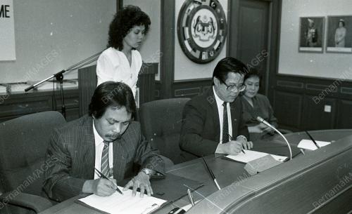 KL08_220390_PERJANJIAN