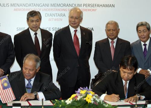 MOHD NAJIB TUN ABDUL RAZAK
