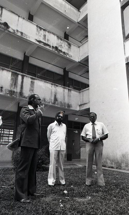 SEKOLAH
