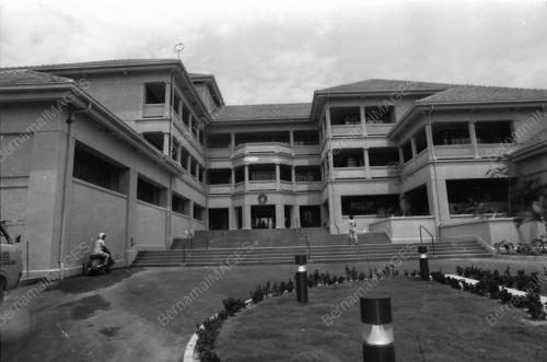 KL08_23012015_AMBASSY