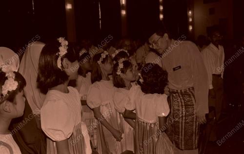 KL08_230390_PANTUN