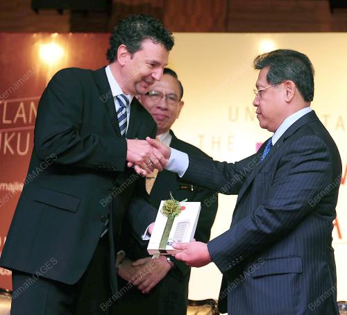 PANDIKAR AMIN MULIA
