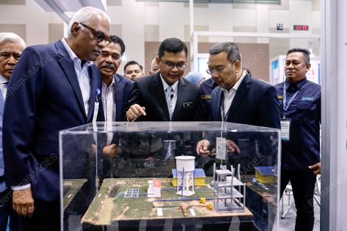 AKMAL NASRULLAH MOHD NASIR