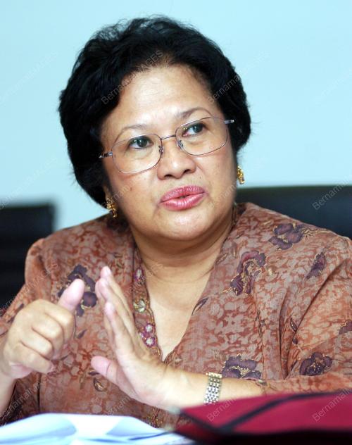 TUNKU DATUK NAZIHAH TUNKU MOHD RUS