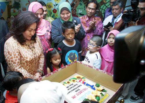 ROSMAH MANSOR