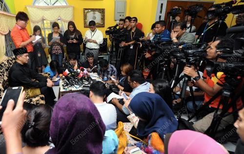 KL08_23092014_AZMIN