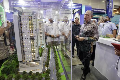 DATUK SERI FADILLAH YUSOF