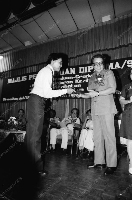 GRADUASI