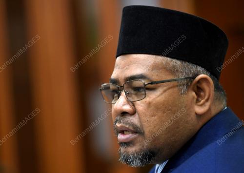 DATUK DR MOHD KHAIRUDDIN AMAN RAZALI